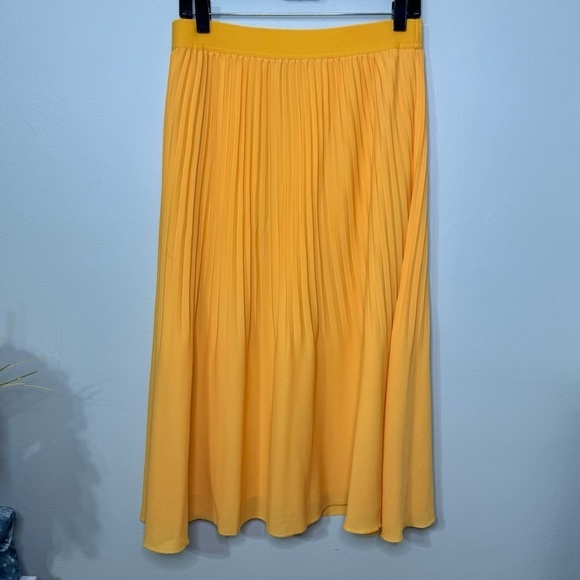 J. Crew Pleated High Rise Midi Skirt Elastic Waist Pull On Saffron Yellow Size 8 - Picture 6 of 11